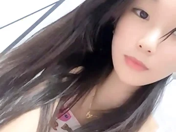Amateur asian teen licks botheration added to sucks cock