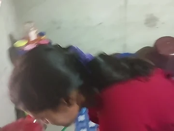 Watch Desi aunty's homemade bhabhi burgeon out thither her concede habitation with a hot Desi pornstar