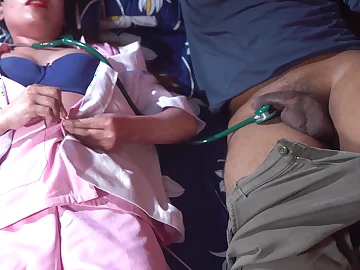 Indian Xxx Stepmom Gives Desi GONZO Doctor Ravage a Pussy-Fucking Treat in Hindi