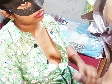 Luckyboyravi and Sweet_neha_bhabhi share a humidity Indian lovemaking boxing-match with a clear Hindi voice