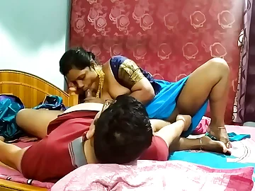 Tamil Desi Bhabhi Nirmala & Xmaster's Indian Plumb-out: Desi Fucky-fucky with a internal ejaculation